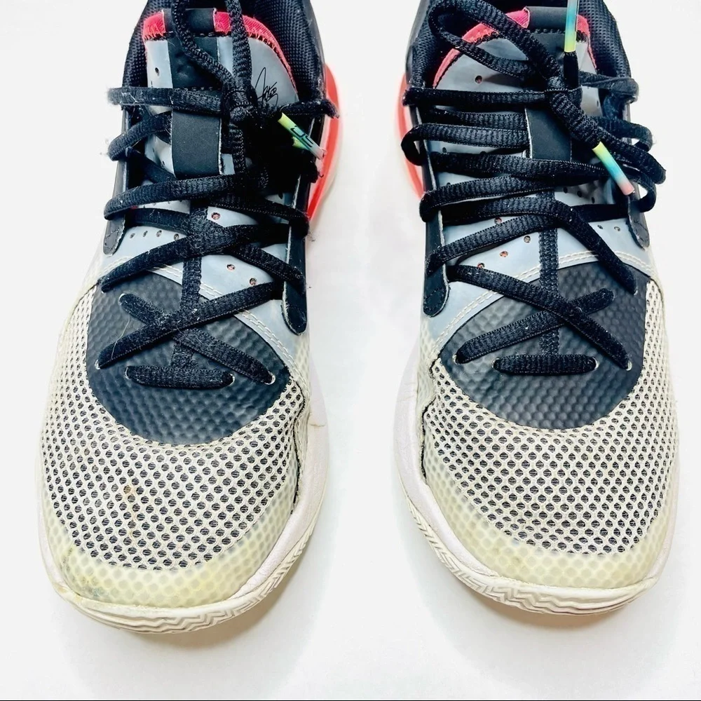Under Armour Steph Curry HOVR Basketball Shoes